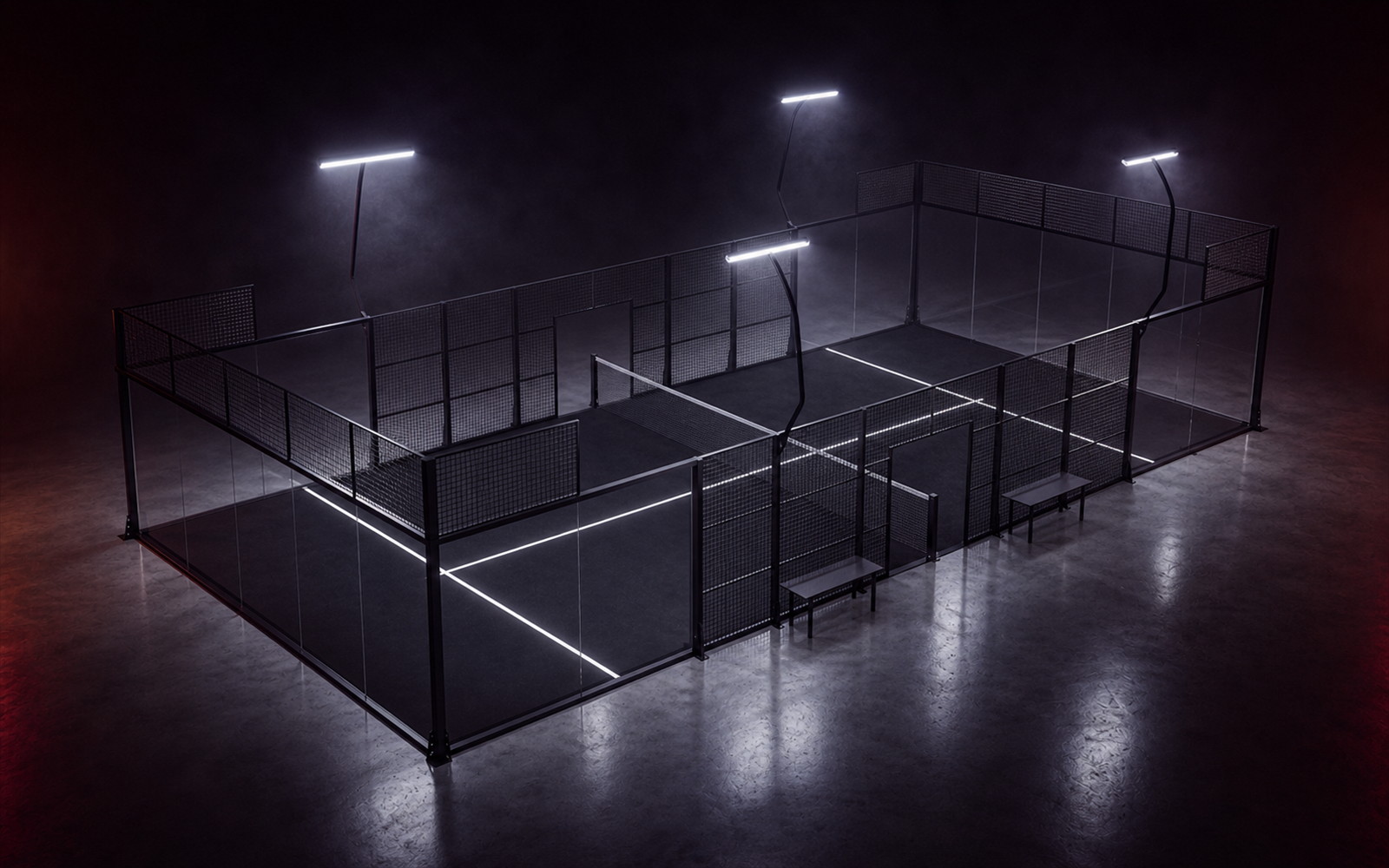 Cancha de pádel Panoramic Crest de Orion XSport, vista de dron desde la esquina en tres cuartos: césped negro, cuatro postes tubulares en las esquinas y bancos perimetrales. Fabricación directa de fábrica.