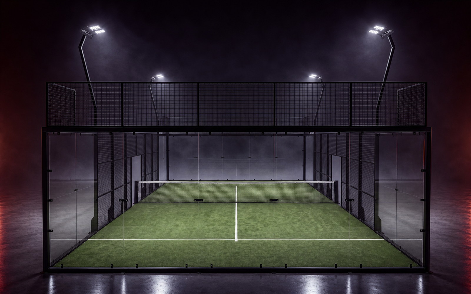 Cancha de pádel Panoramic Debut de Orion XSport, vista frontal a nivel de ojo: césped verde y estructura panorámica. Fabricación directa de fábrica.